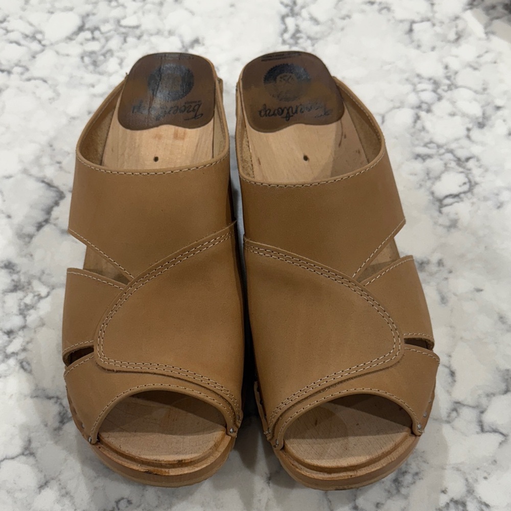Troentorp Tan Leather Open-Toe Clogs